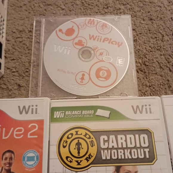 Nintendo Wii White Console & 10 Game Bundle PRE-OWNED - Picture 5 of 6